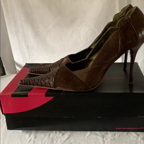 Women Stilettos - Picture 5 of 6